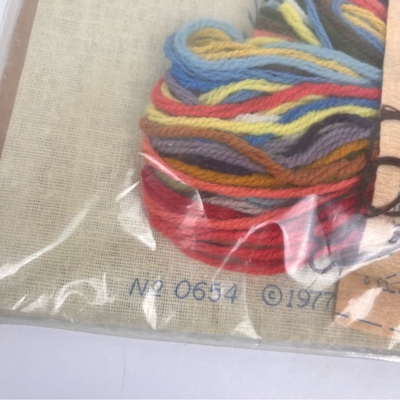 Vintage Hummel Stitchery kit-“Little Friends”-NIP - Picture 6 of 10